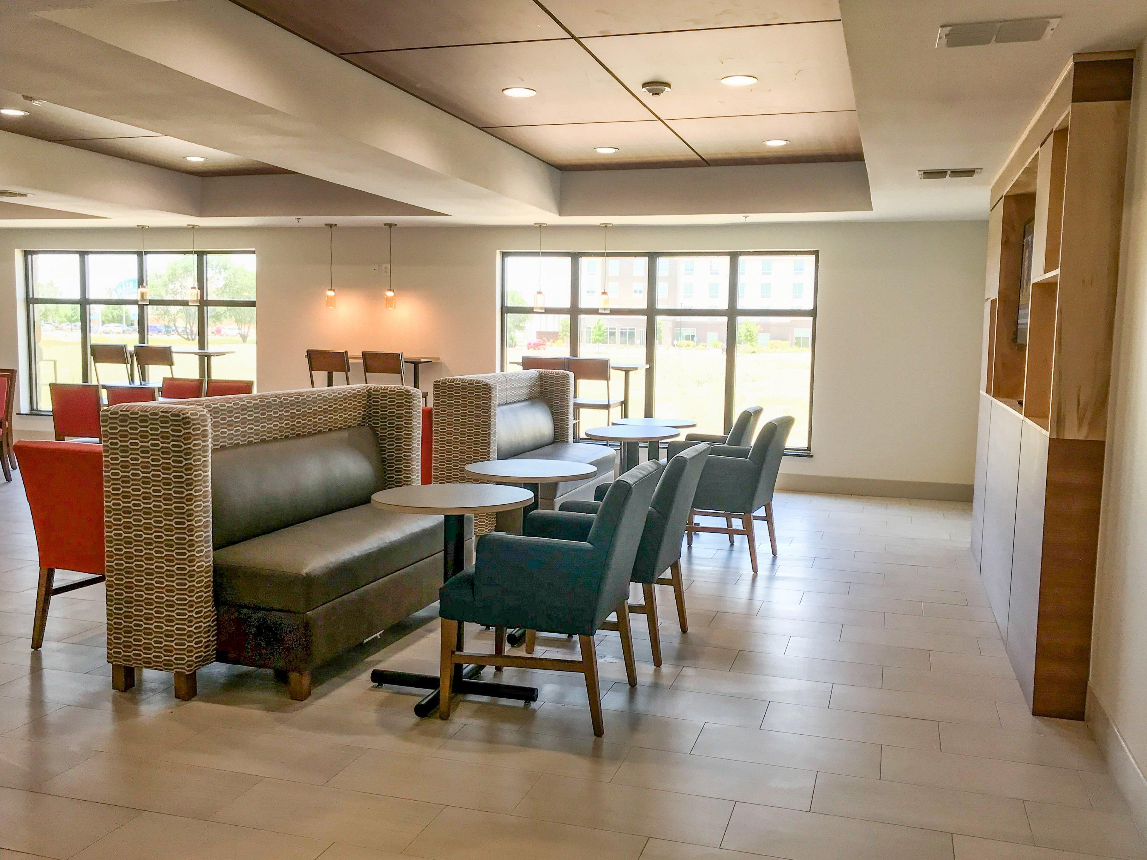 Holiday Inn Express & Suites Lubbock West By Ihg Exterior photo