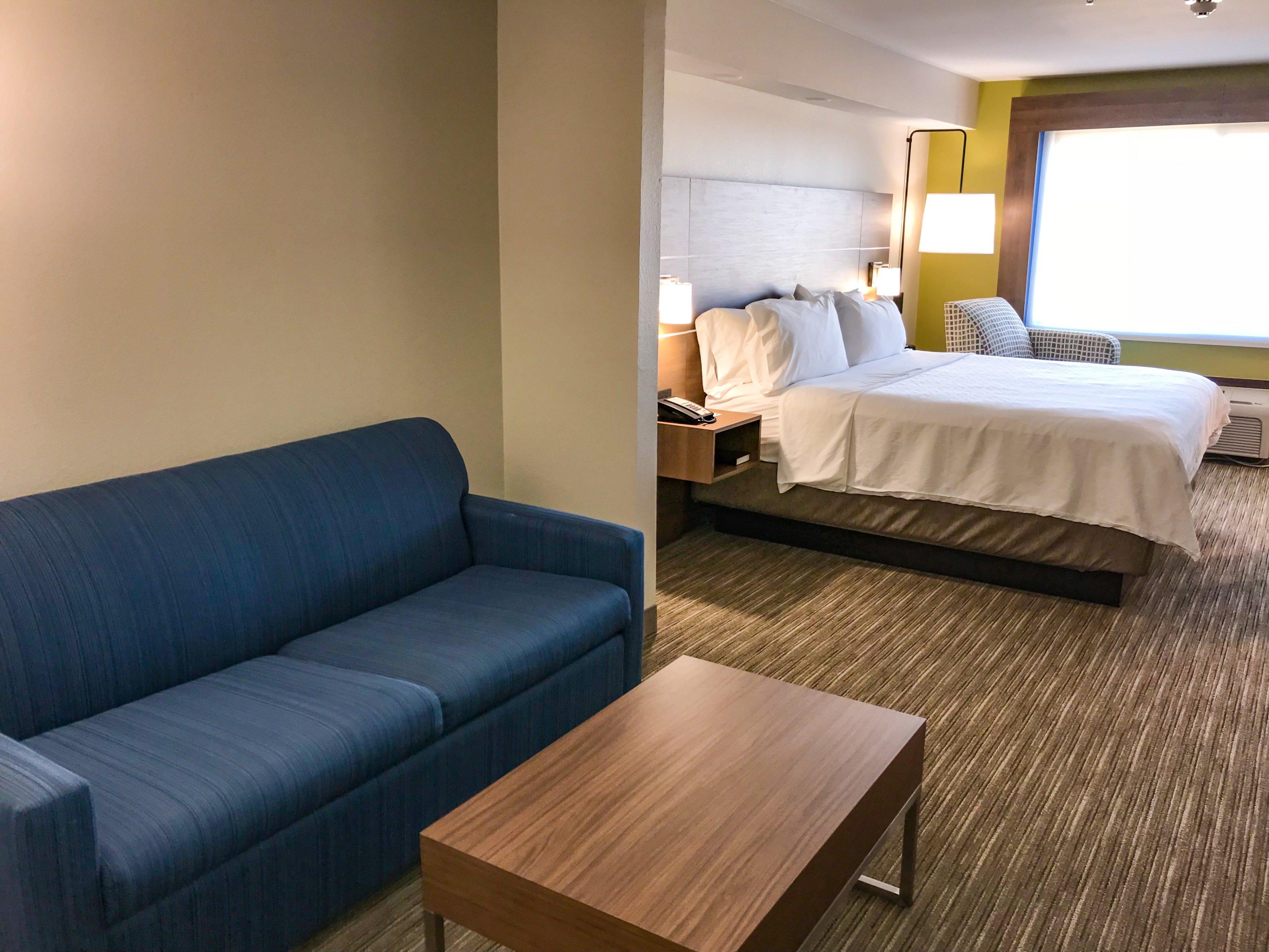 Holiday Inn Express & Suites Lubbock West By Ihg Exterior photo