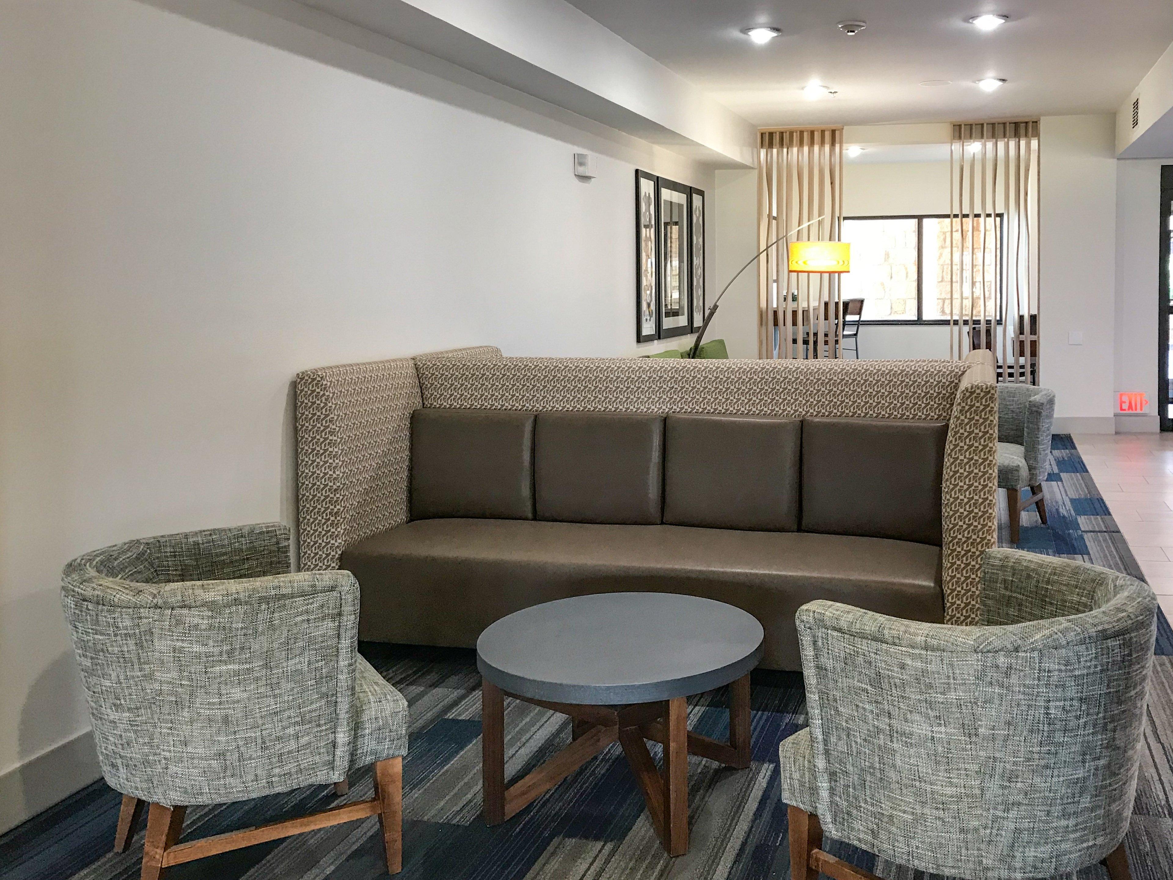 Holiday Inn Express & Suites Lubbock West By Ihg Exterior photo