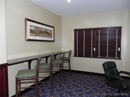 Holiday Inn Express & Suites Lubbock West By Ihg Restaurant photo