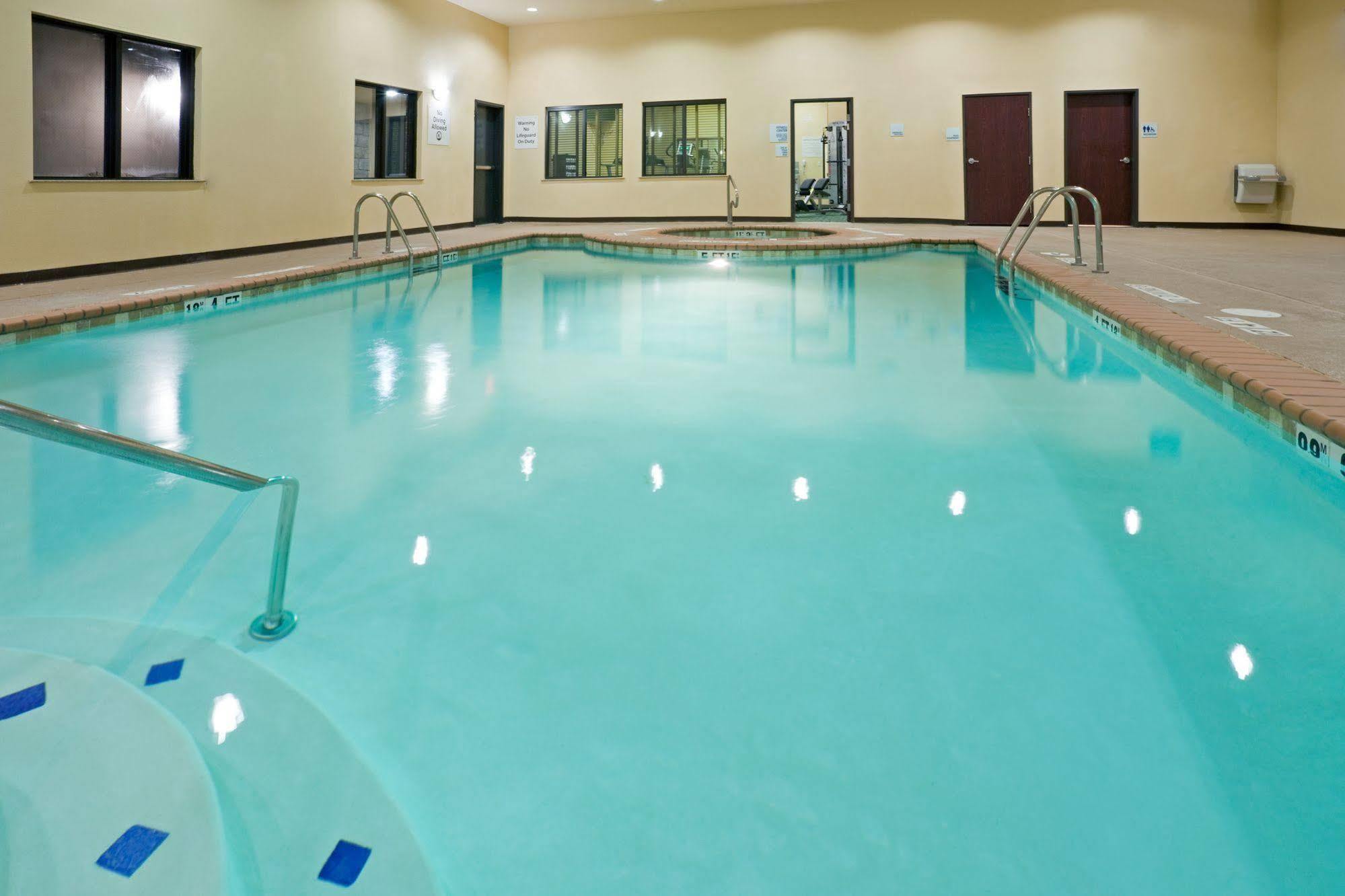 Holiday Inn Express & Suites Lubbock West By Ihg Facilities photo
